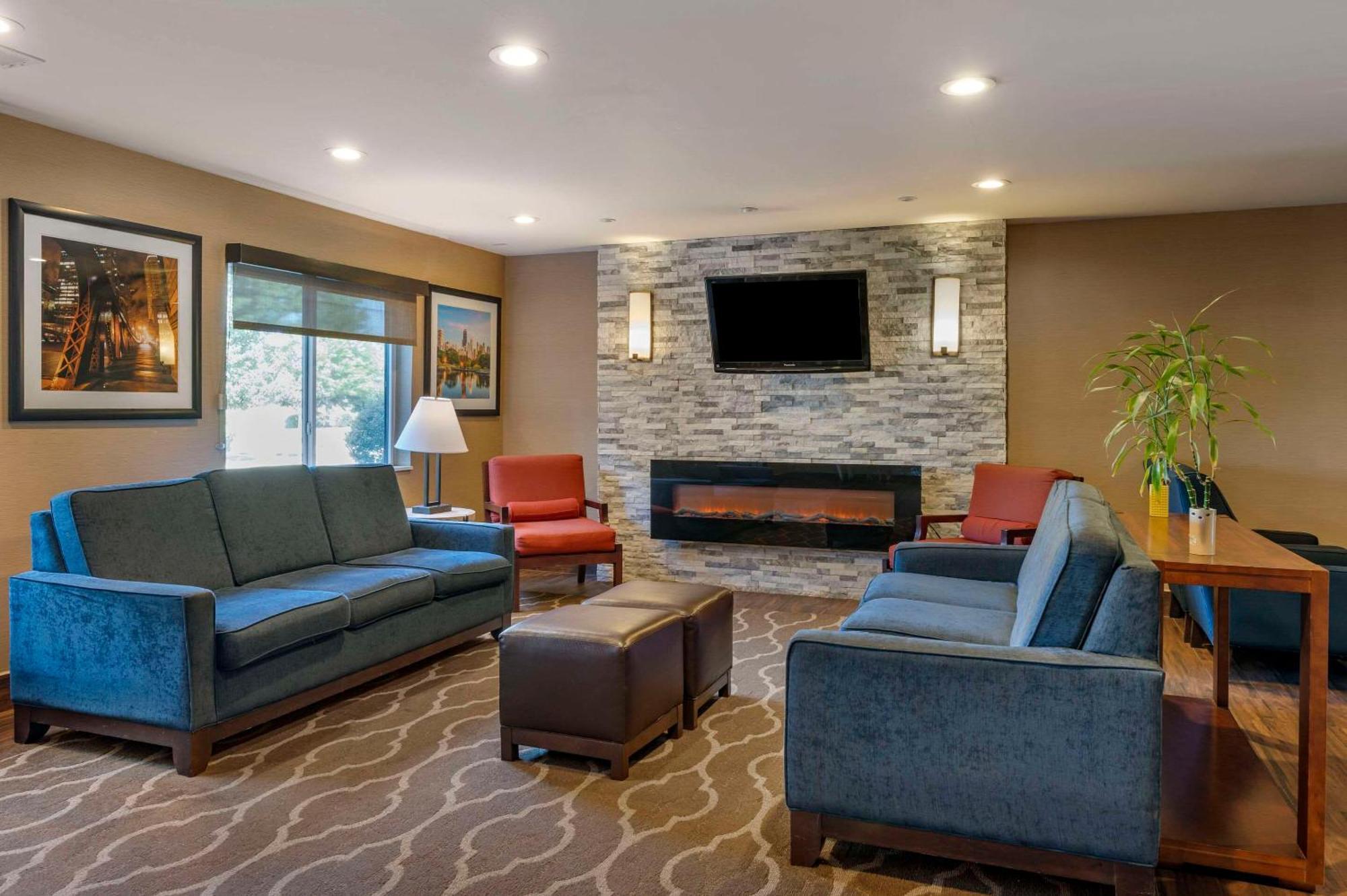 Comfort Inn Romeoville - Bolingbrook Exterior photo